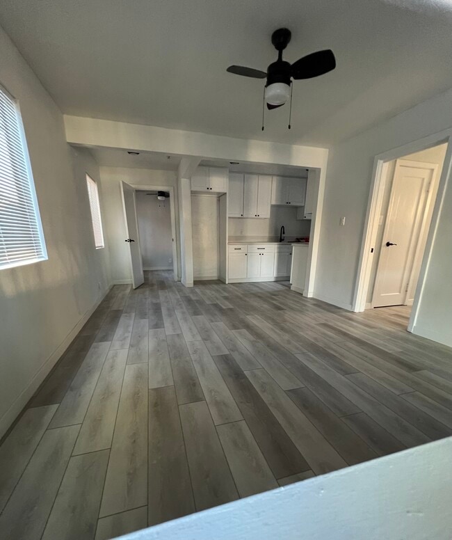 Photo - 1230 Omelveny Ave