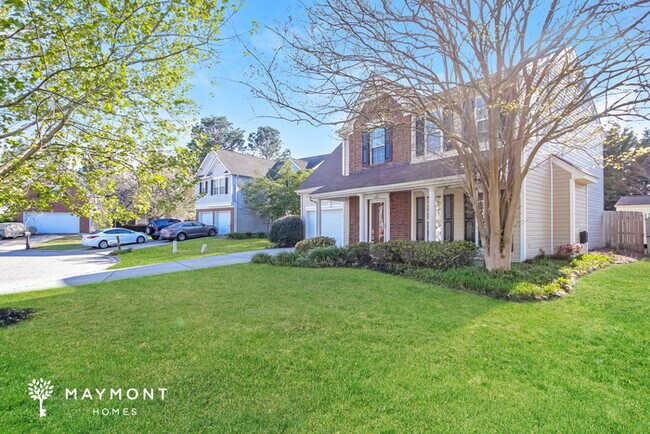 Photo - 208 Whixley Ln