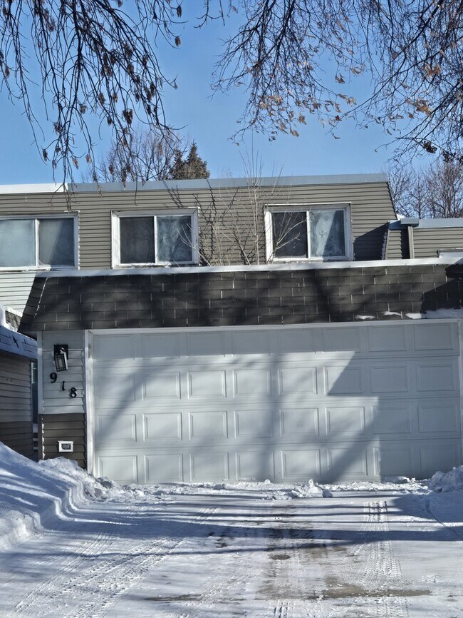 Photo - 918 N 39th St