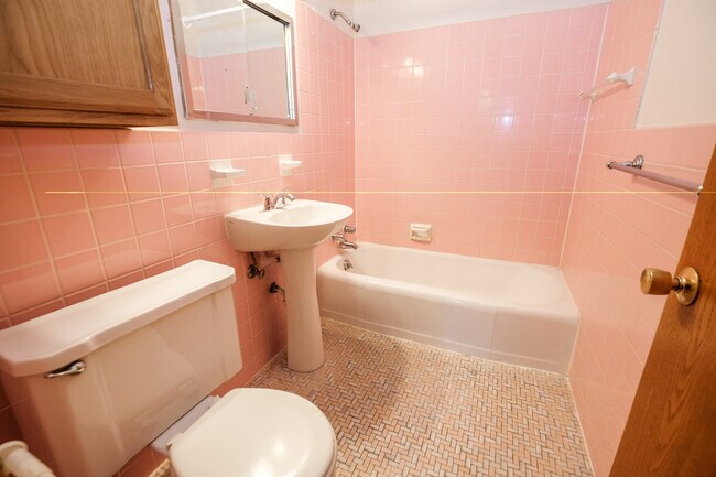 Photo - Snelling Place Apartments
