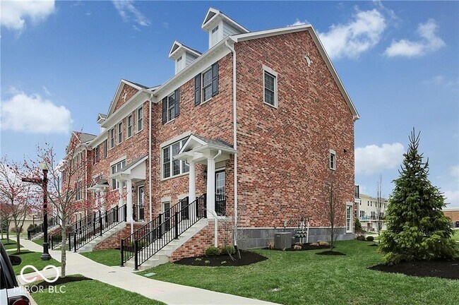 Photo - 2025 Broughton St