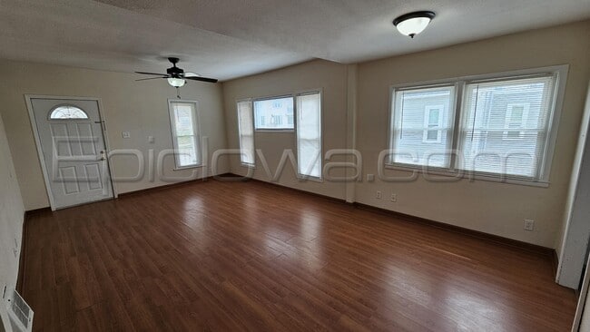 Photo - 1398 12th St