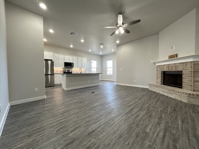 Photo - Stunning New Build 3/2/2 in Frenship District!