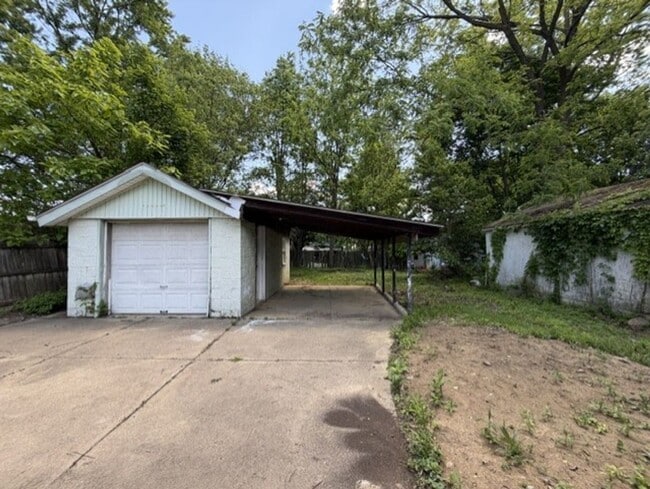 Photo - Pet-Friendly 3-Bedroom Home Near Downtown Akron Conveniences