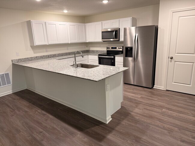 Photo - 2555 NW 23rd Ave