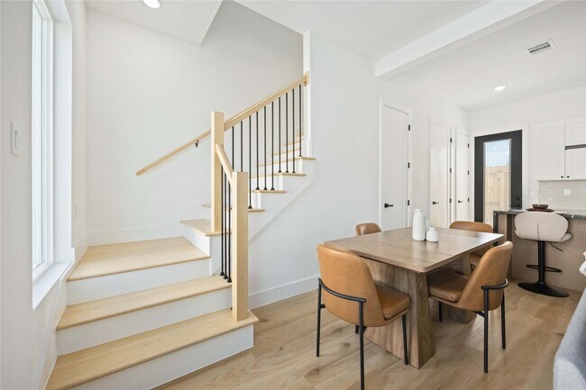 Photo - 4202 Kewanee St Unit B