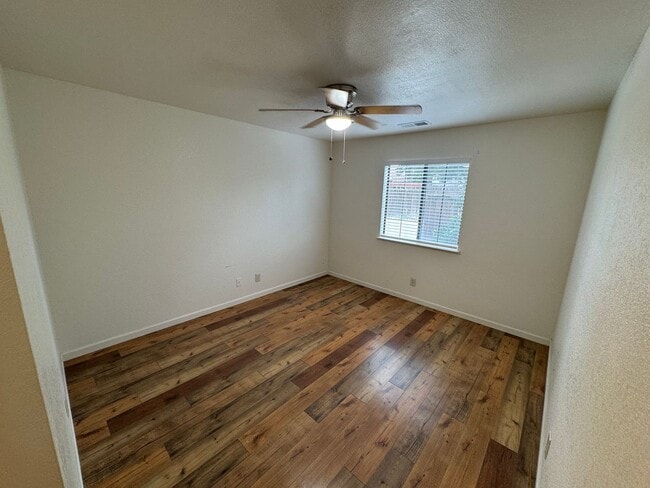 Photo - 1498 E Carolyn Ln Unit 1498 E Carolyn C