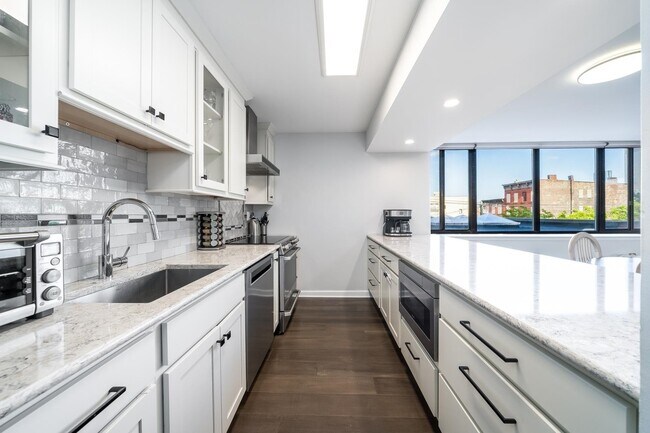 Photo - 551 Observer Hwy Unit apt 3d