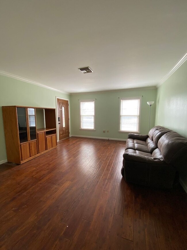 Photo - 2408 W 11th St