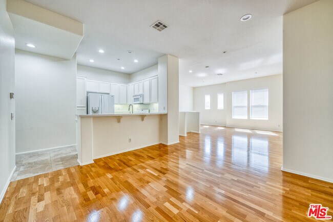 Photo - 1133 Jewett Dr