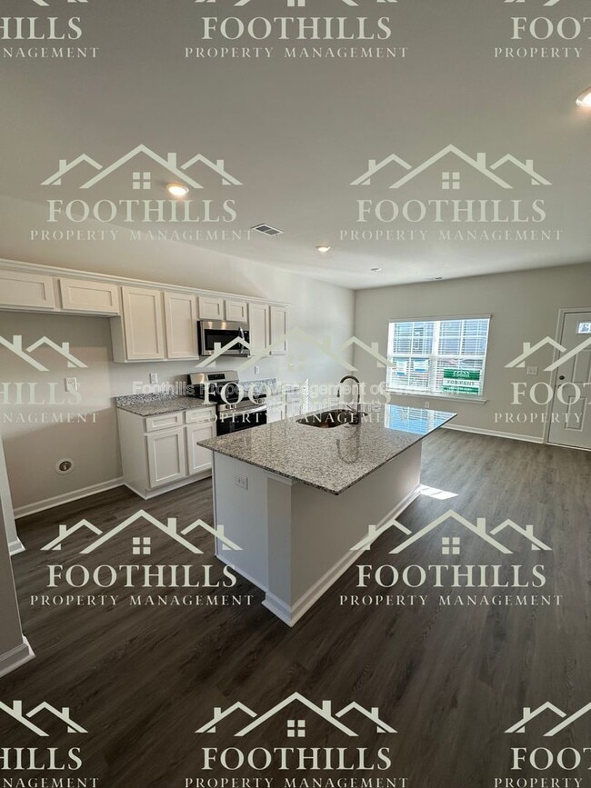 Photo - 1655 E Greenville St