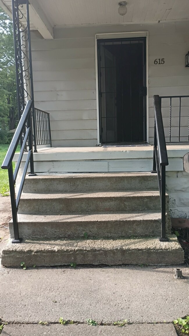 Photo - 615 Prouty Ave