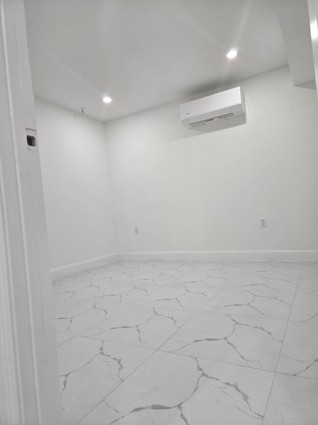 Photo - 13246 154th St Unidad Base 2