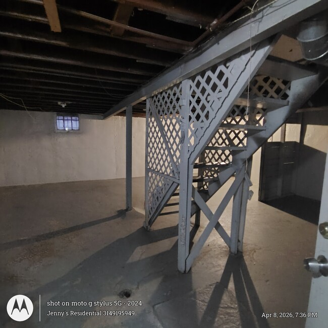 Photo - 6404 Myron Ave