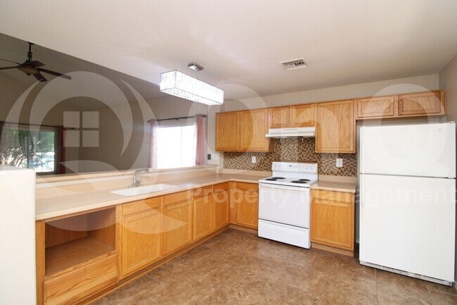 Photo - 95 S Mulberry St