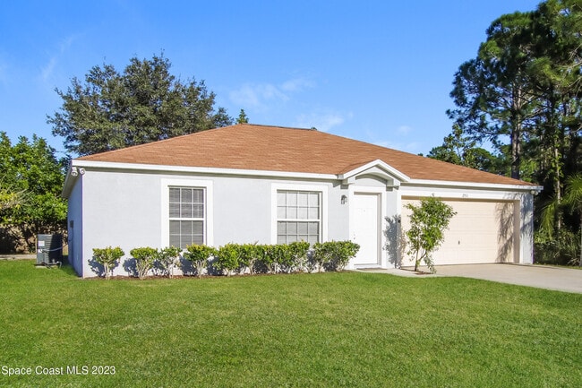 Photo - 2511 Palomar Ave SE