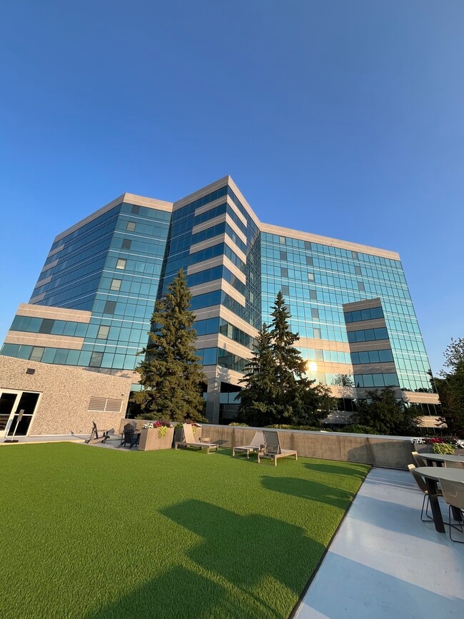 Building Photo - 5601 Smetana Dr Unit 306
