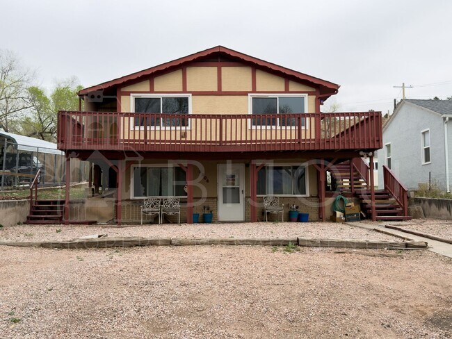 Building Photo - 3306 W Platte Ave Unit Upper