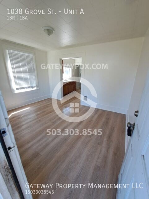 Photo - 1038 Grove St