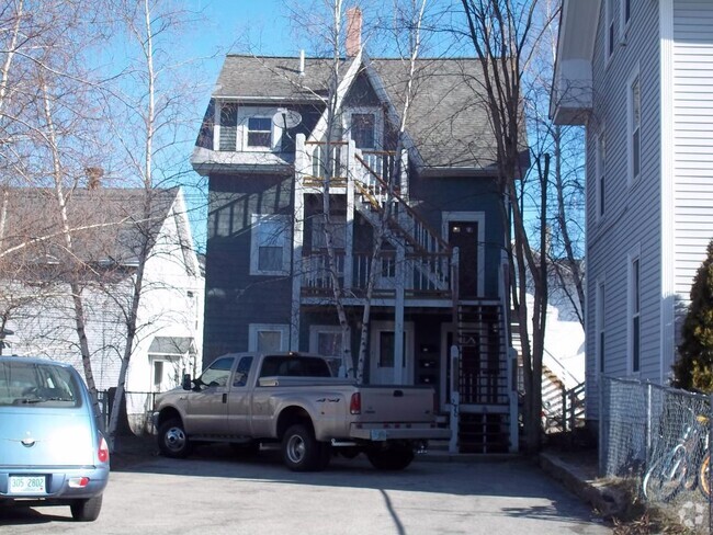 Building Photo - 270 Manchester St Unit 3 Rental