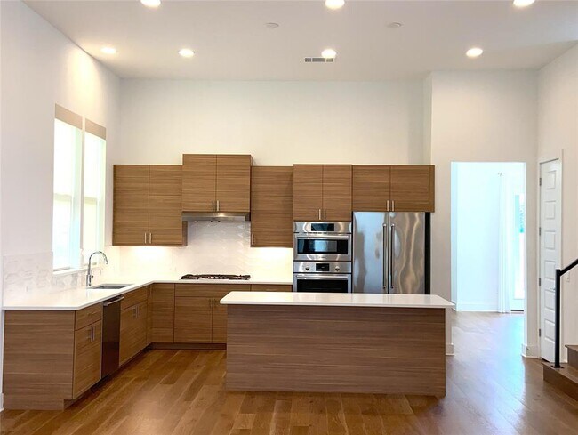 Photo - 6117 Sendero Hills Pkwy