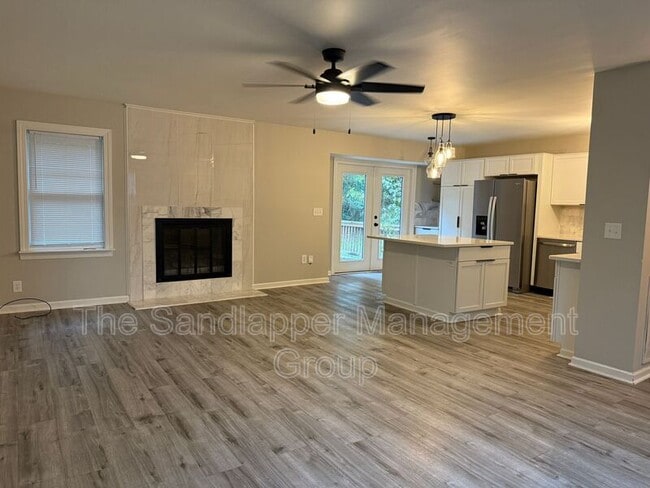 Photo - 125 Sawmill Dr
