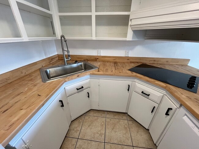 Photo - 810 E Redondo Dr Unit 810