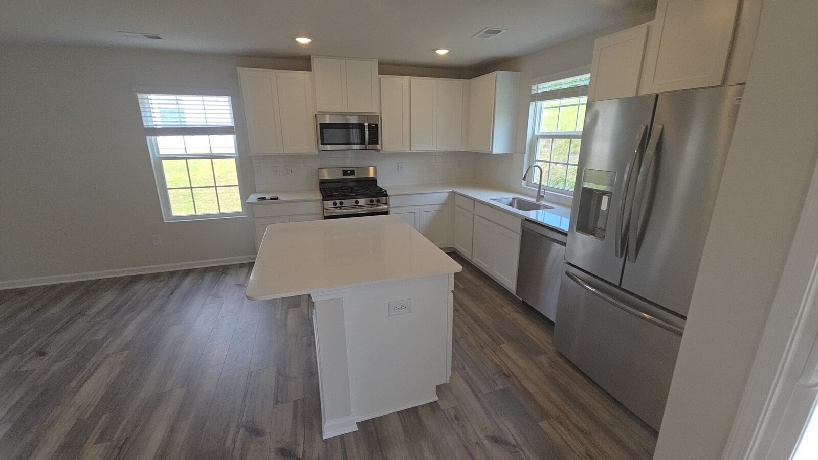 Photo - 131 Tango Dr