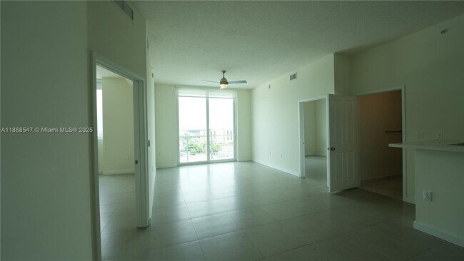 Photo - 729 NW 2nd St Unidad 717