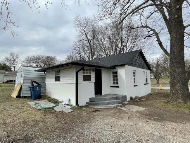 Photo - 620 E 14th St