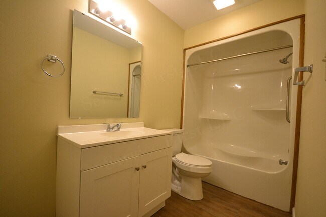 Photo - Cross Timbers Apartment Unit 7