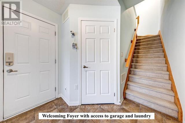 Photo - 925 Hasselfeldt Heights