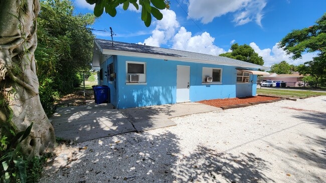 Building Photo - 2252 Maple Ave Unit 2254 #2 Rental