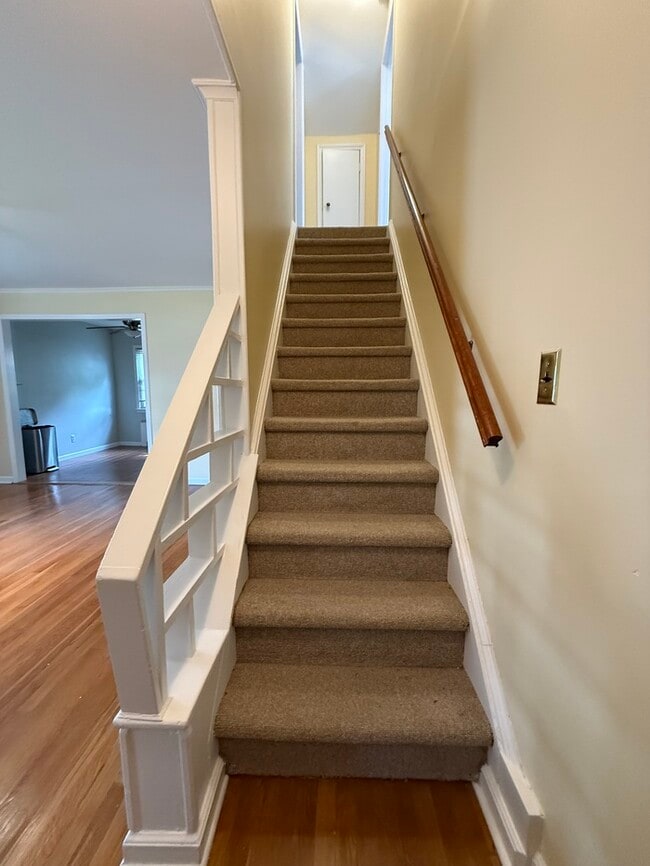 Photo - 1655 Edward Ter