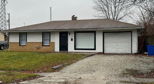 Building Photo - 3226 Wellington Ave