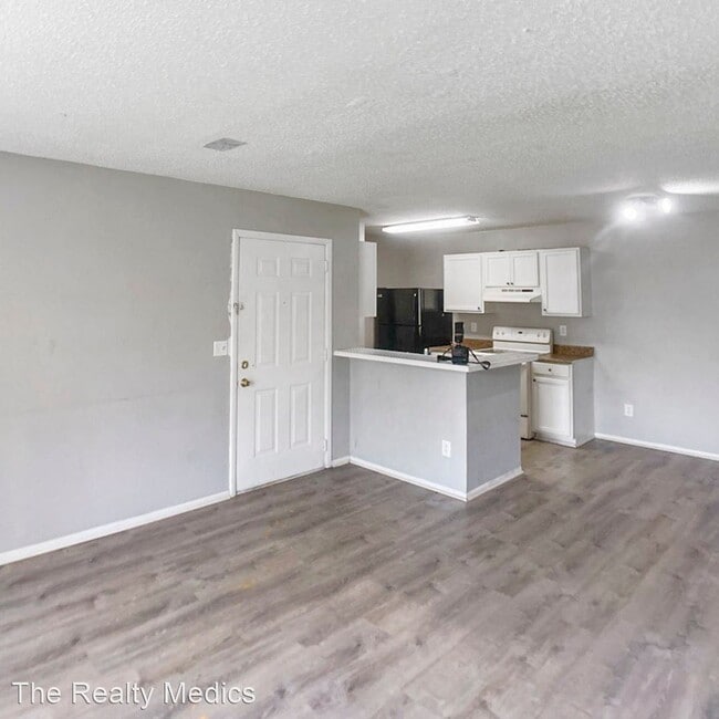 Photo - 1 br, 1 bath House - 2102 Cascades Blvd Un...