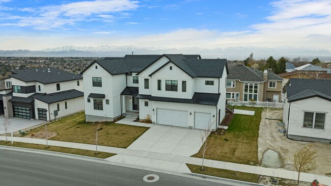 Building Photo - 7862 Danish Pine Ln