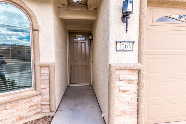 Photo - Gorgeous 4 Bedroom 2 Bathroom Home! Central A/C, 2 Car Garage