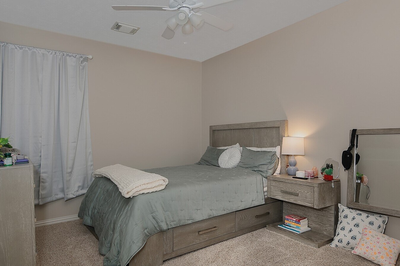 Photo - 50 N Lansdowne Cir