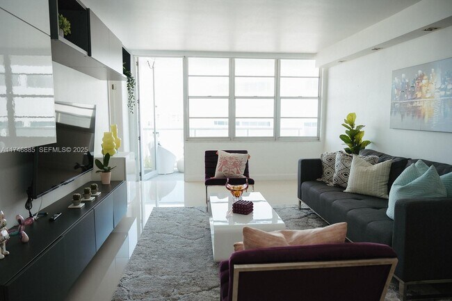 Photo - 3725 S Ocean Dr Unidad 1019