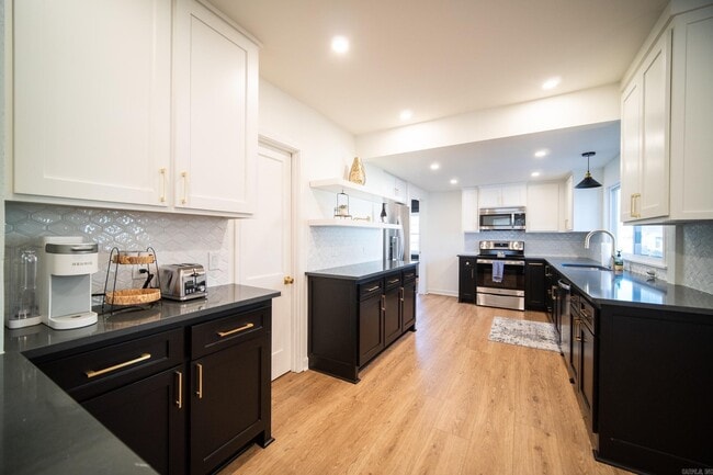 Photo - 700 N Tyler St