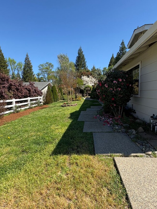 Photo - Your Private Escape – Charming Ranch-Style Home with Room to Breathe!
