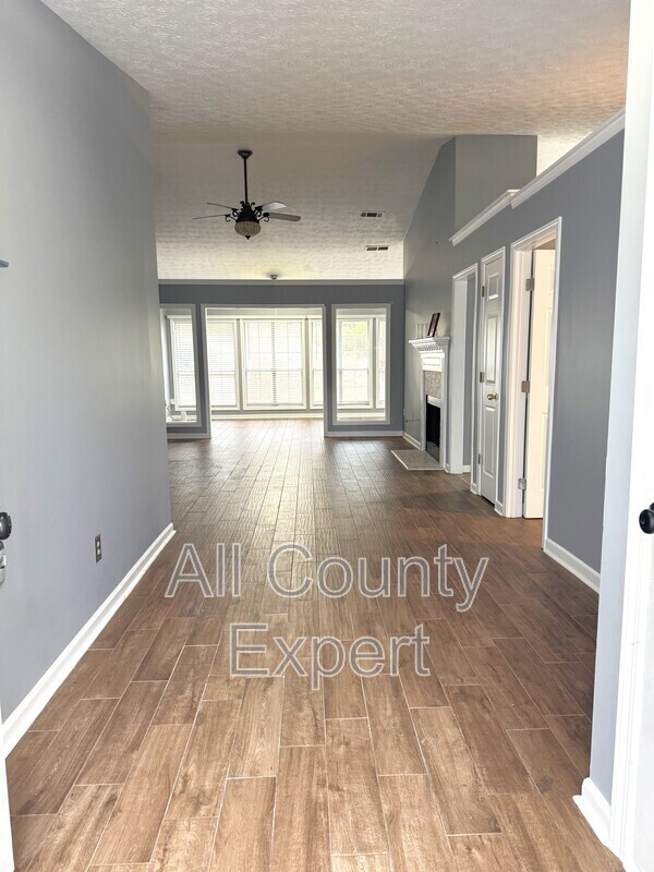 Photo - 915 Prestonwood Dr