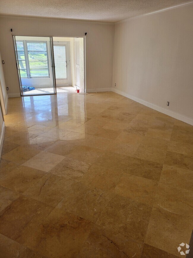 Building Photo - 2700 Casita Way Unit 104 Rental