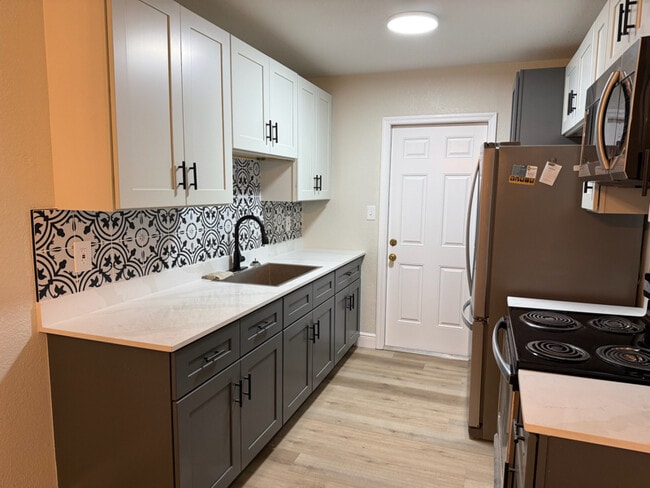 Photo - 1203 Duke Way Unit A