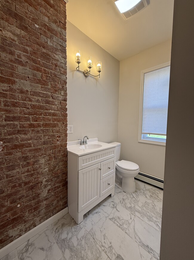 Photo - 228 Mansion St