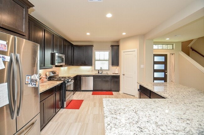 Photo - 6807 Vista Ledge Dr