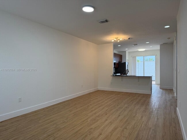 Photo - 14934 SW 41st Ln