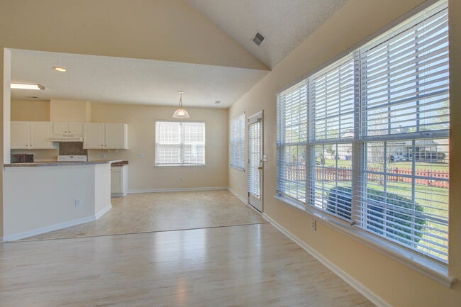 Photo - 533 Tribeca Dr