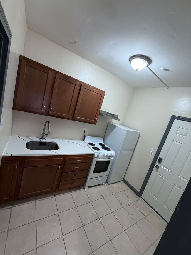 427 Park Ave Unidad 2FR